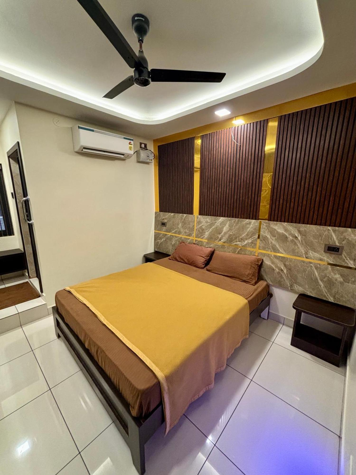 Sundar Lodge Tiruppatur 外观 照片