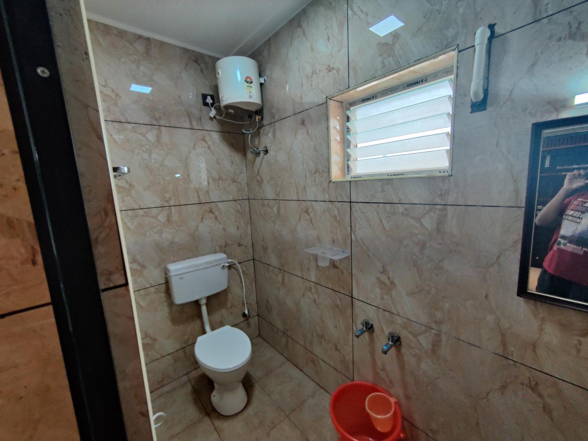 Sundar Lodge Tiruppatur 外观 照片