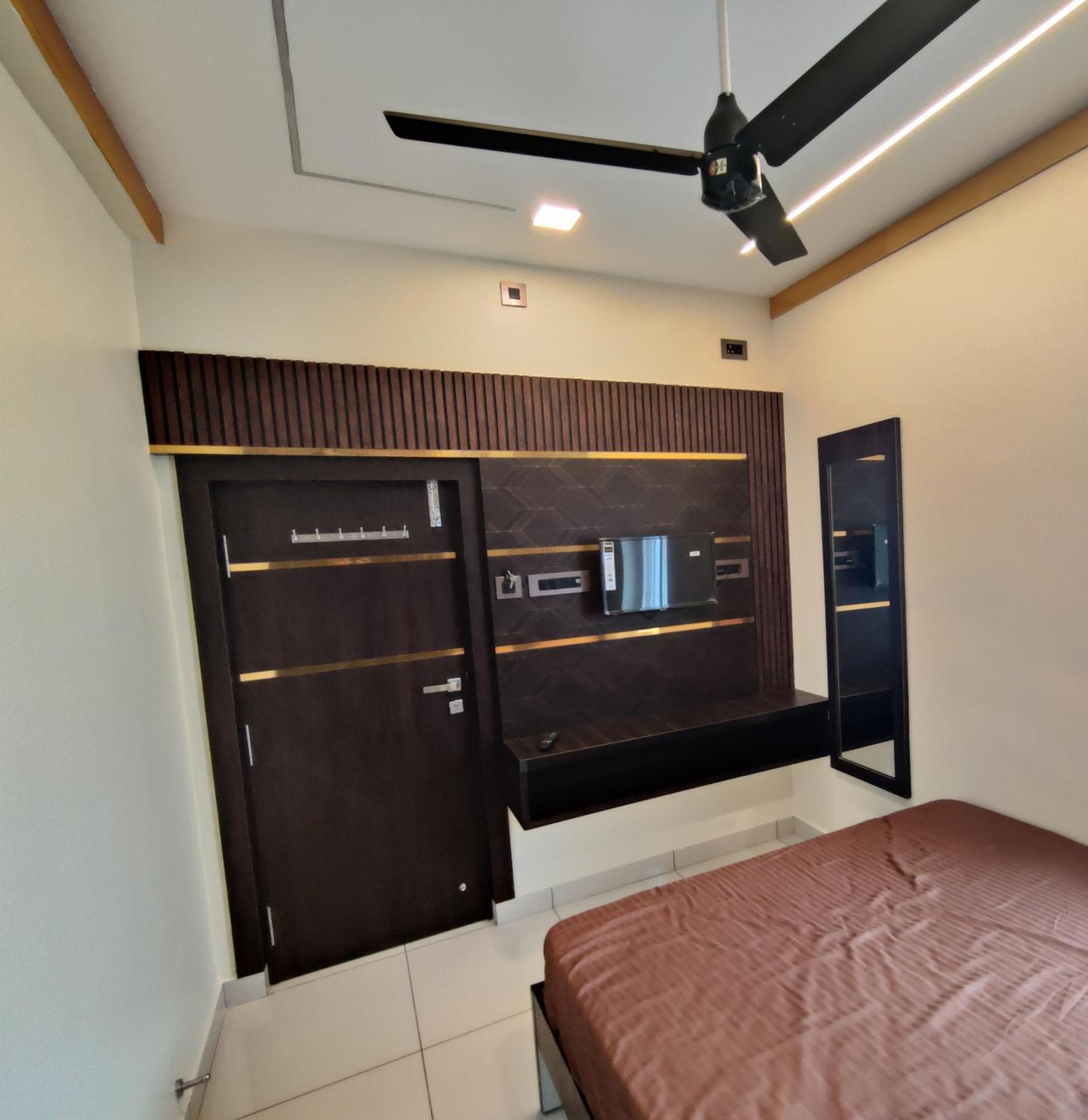 Sundar Lodge Tiruppatur 外观 照片